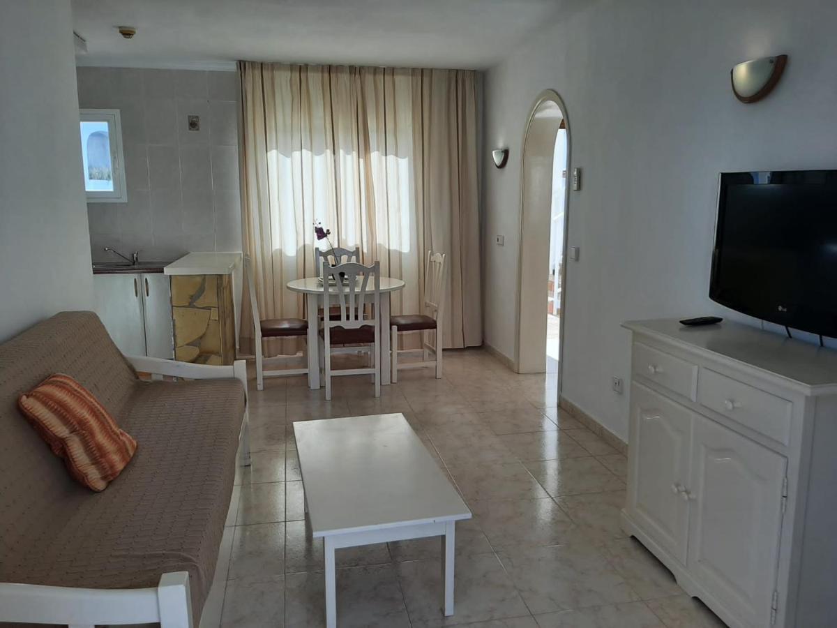 Apartamentos Torres Cardona Cala Llonga  Exteriér fotografie