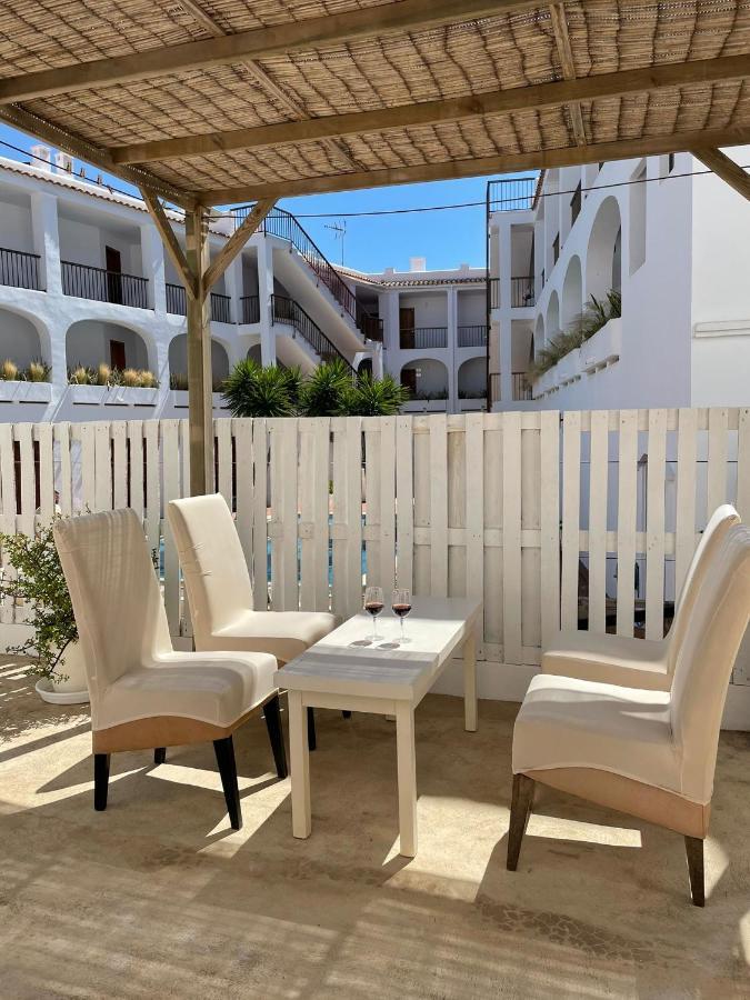 Apartamentos Torres Cardona Cala Llonga  Exteriér fotografie